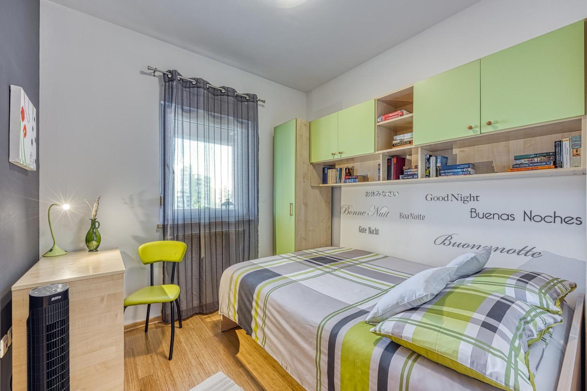 Apartment Dea - Three Bedroom Apartment Pula Bagian luar foto