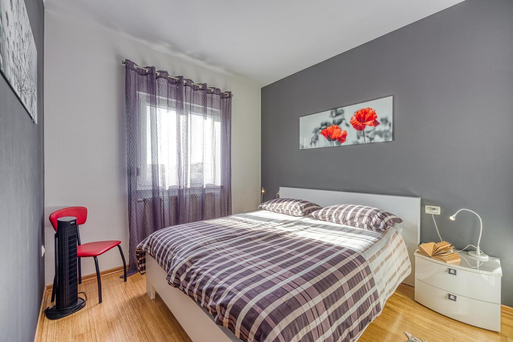 Apartment Dea - Three Bedroom Apartment Pula Bagian luar foto